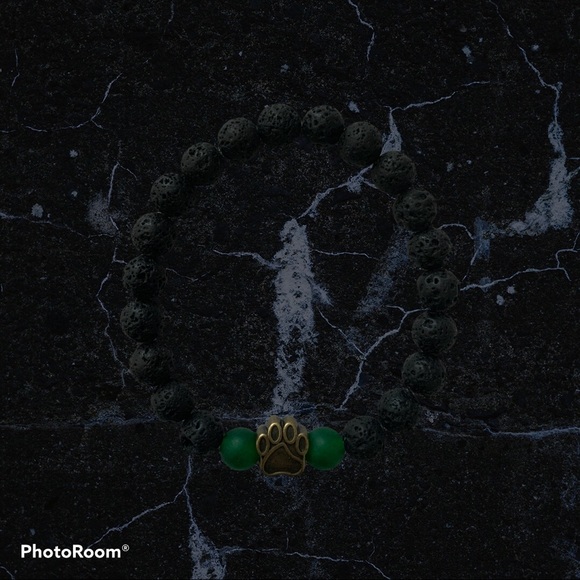 Green stone with lava stone Bracelet - Picture 2 of 3